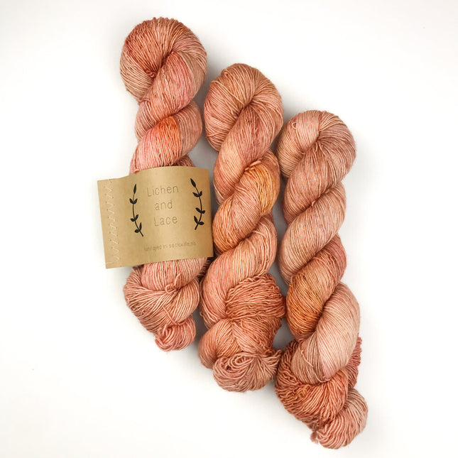 Faded Rose | 1 ply Superwash Fingering
