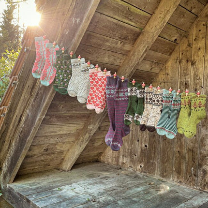 Charming Colorwork Socks: 25 Delightful Knitting Patterns for Colourfu ...