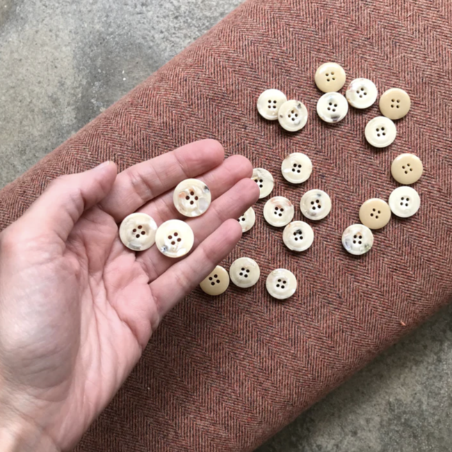 18mm Recycled Mother of Pearl Buttons