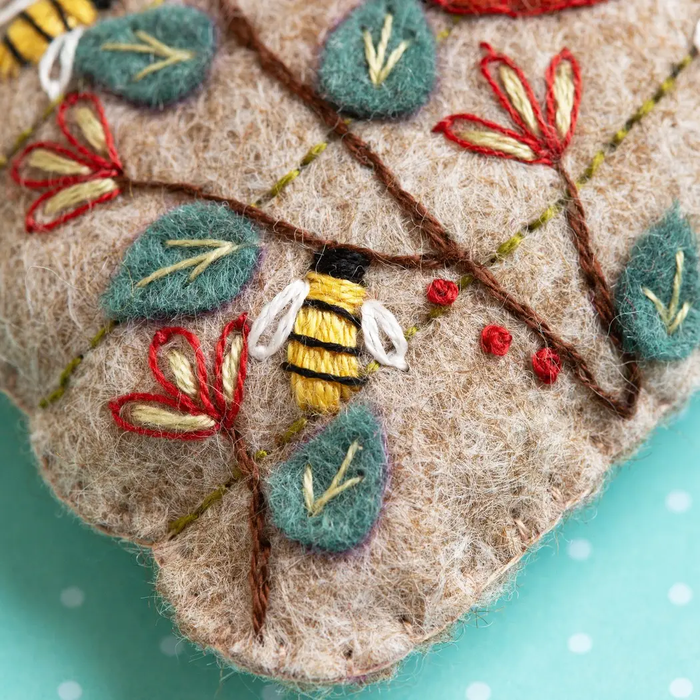 Beehive Felt Craft Mini Kit