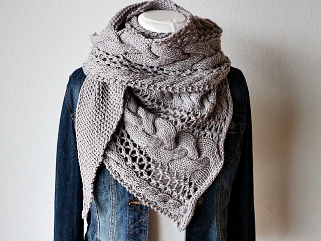 Intermediate: Cozy Winter Shawl (Melanie Meilinger)