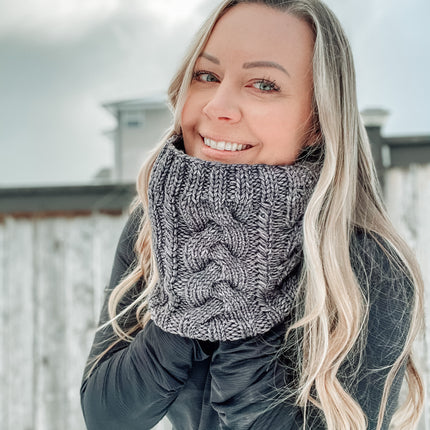 PATTERN - The Statement Cowl | Worsted Weight Edition (Rios)