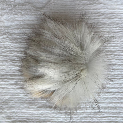 Mo Knits Luxe Faux Fur Pompoms